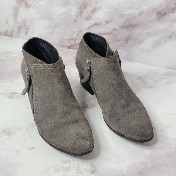 Vaneli Beatriz Bootie Suede Ankle Side Zip Closure Size 7 - Picture 3 of 14